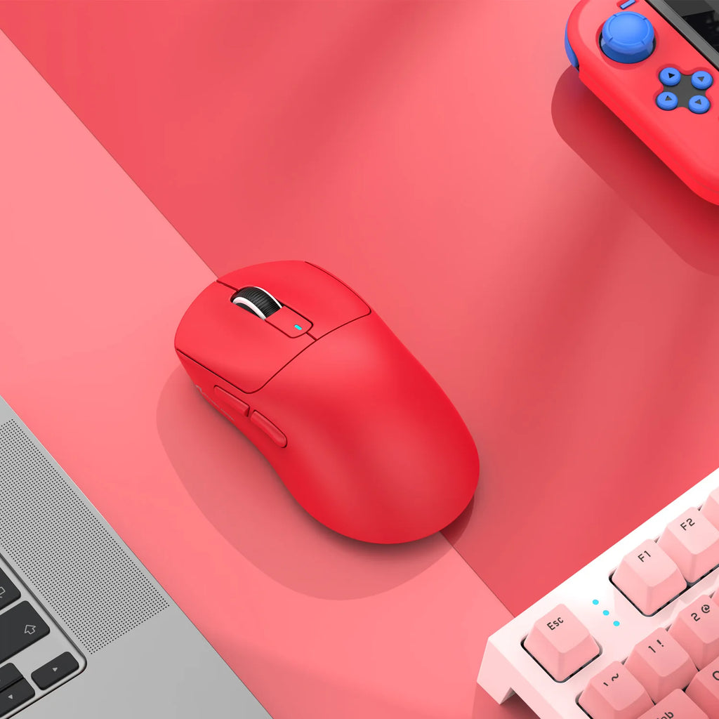 X3  PixArt PAW3395 Bluetooth Mouse 2.4G Tri-Mode Connection, 26000dpi, 650IPS, 49g Lightweight Macro Gaming Mouse